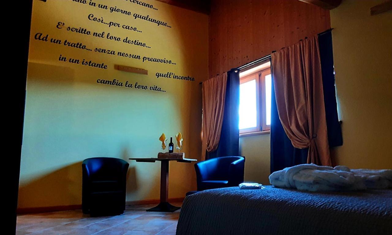 Chalet Chapeau Rar Castel Condino Eksteriør billede